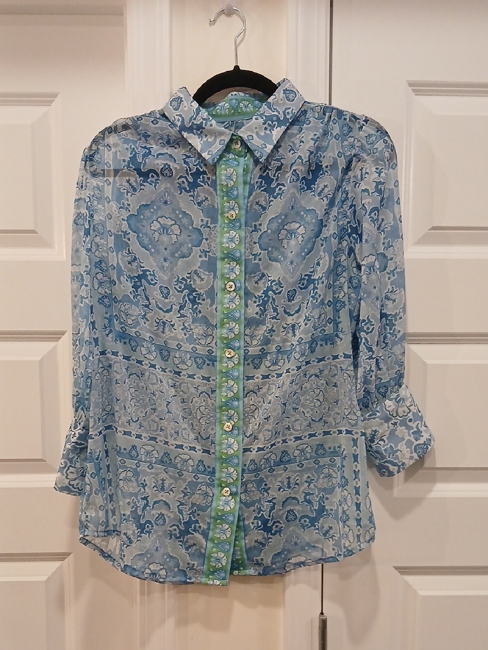 Gretchen Scott Blue White Pattern Sheer Button Down Blouse Size Small